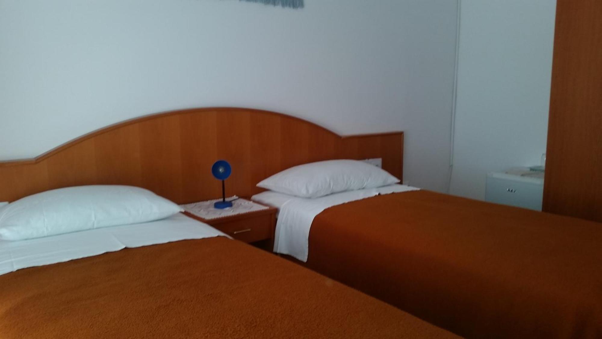 Guesthouse Storelli 로푸드 외부 사진