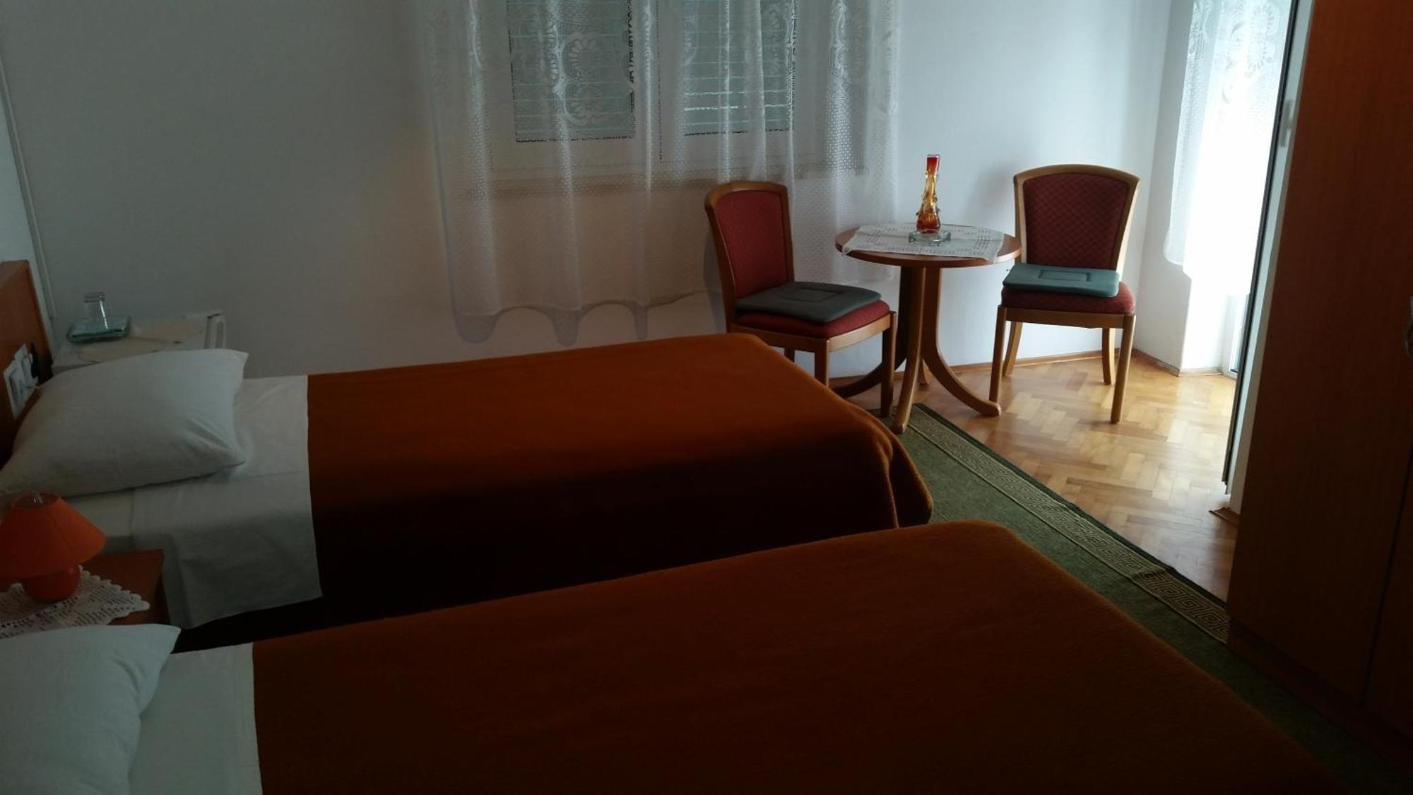 Guesthouse Storelli 로푸드 외부 사진